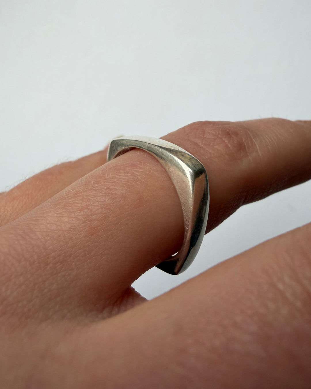 ASYMMETRICAL BAND RING