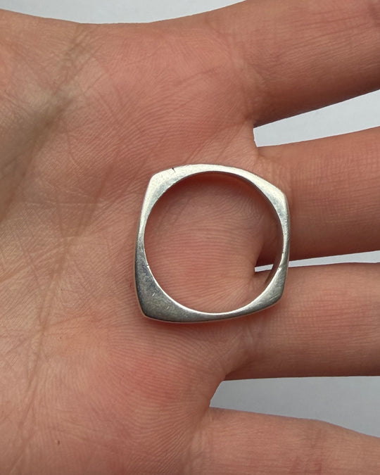 ASYMMETRICAL BAND RING
