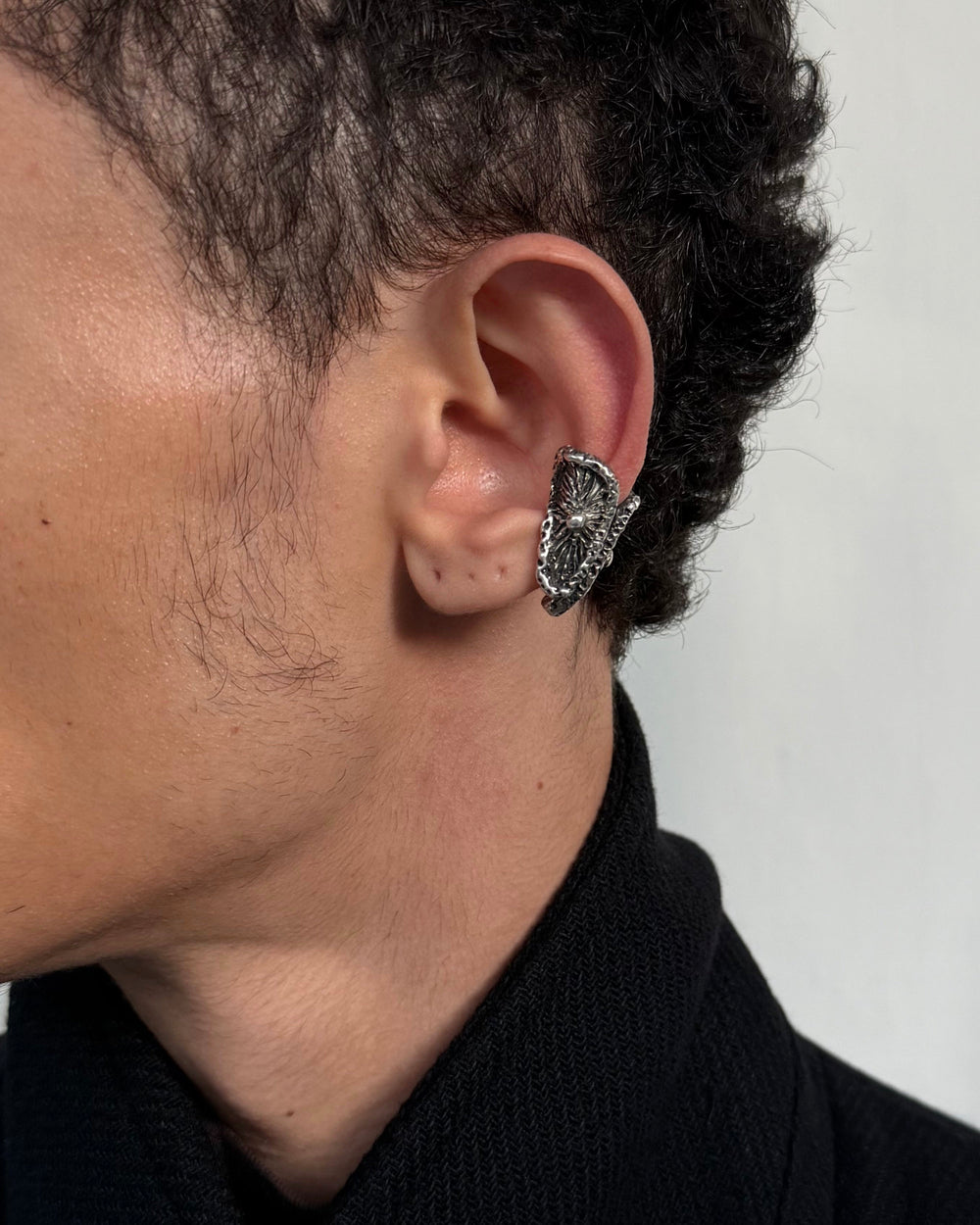 FUNGO SINGLE EAR CUFF