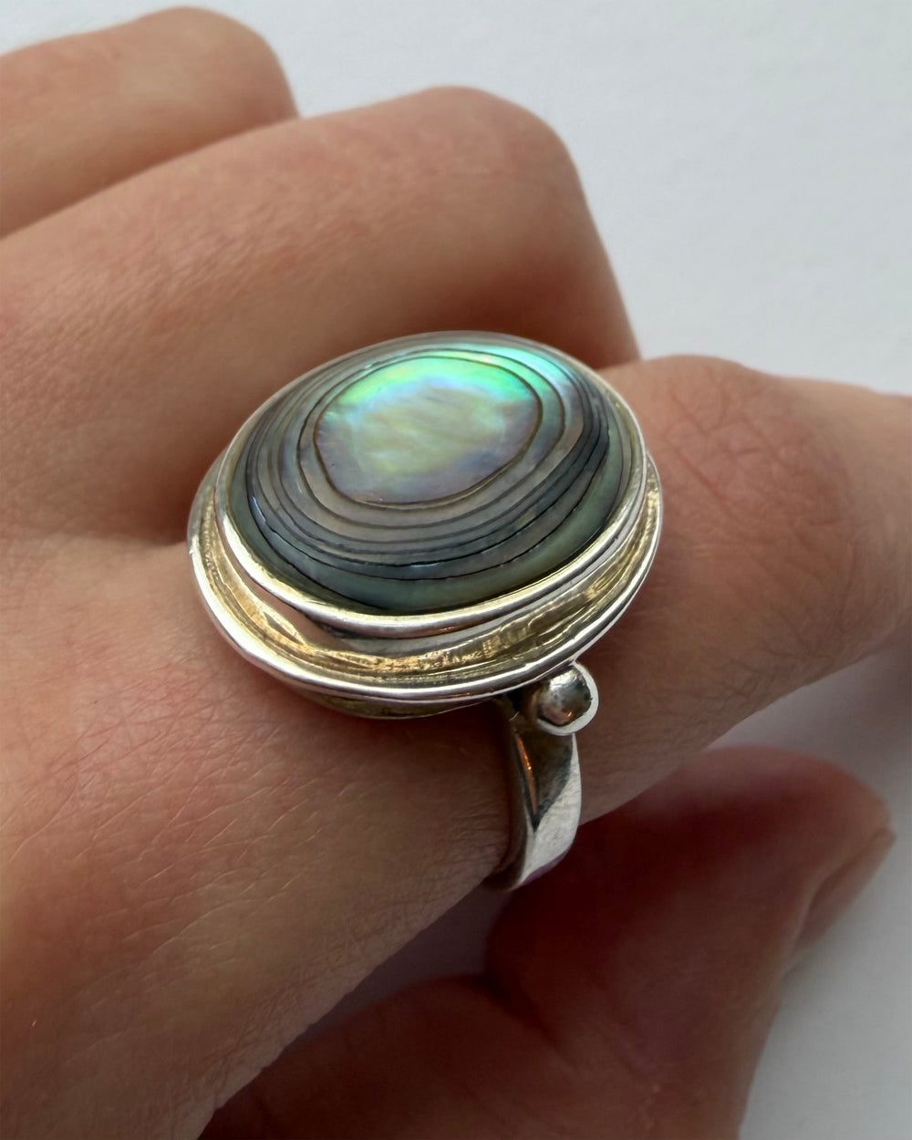 ABALONE SHELL RING