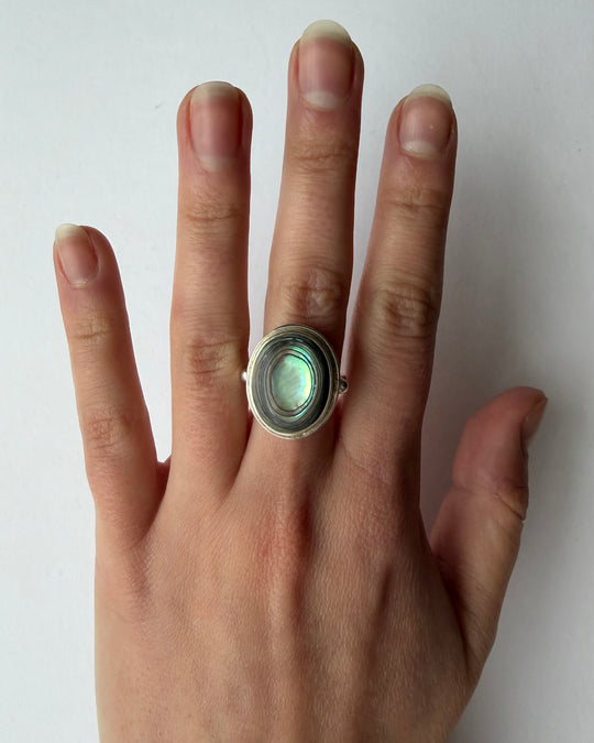 ABALONE SHELL RING