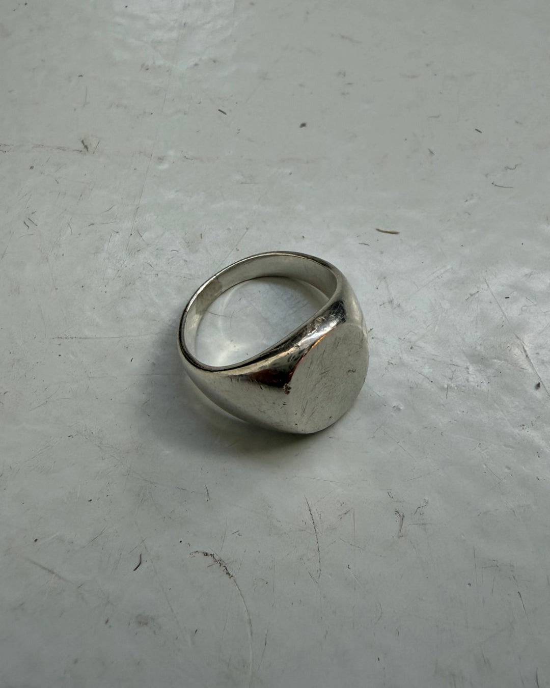 PINKY SIGNET RING