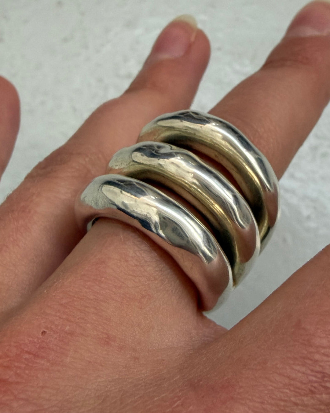 SCULPTURAL TRIO RING
