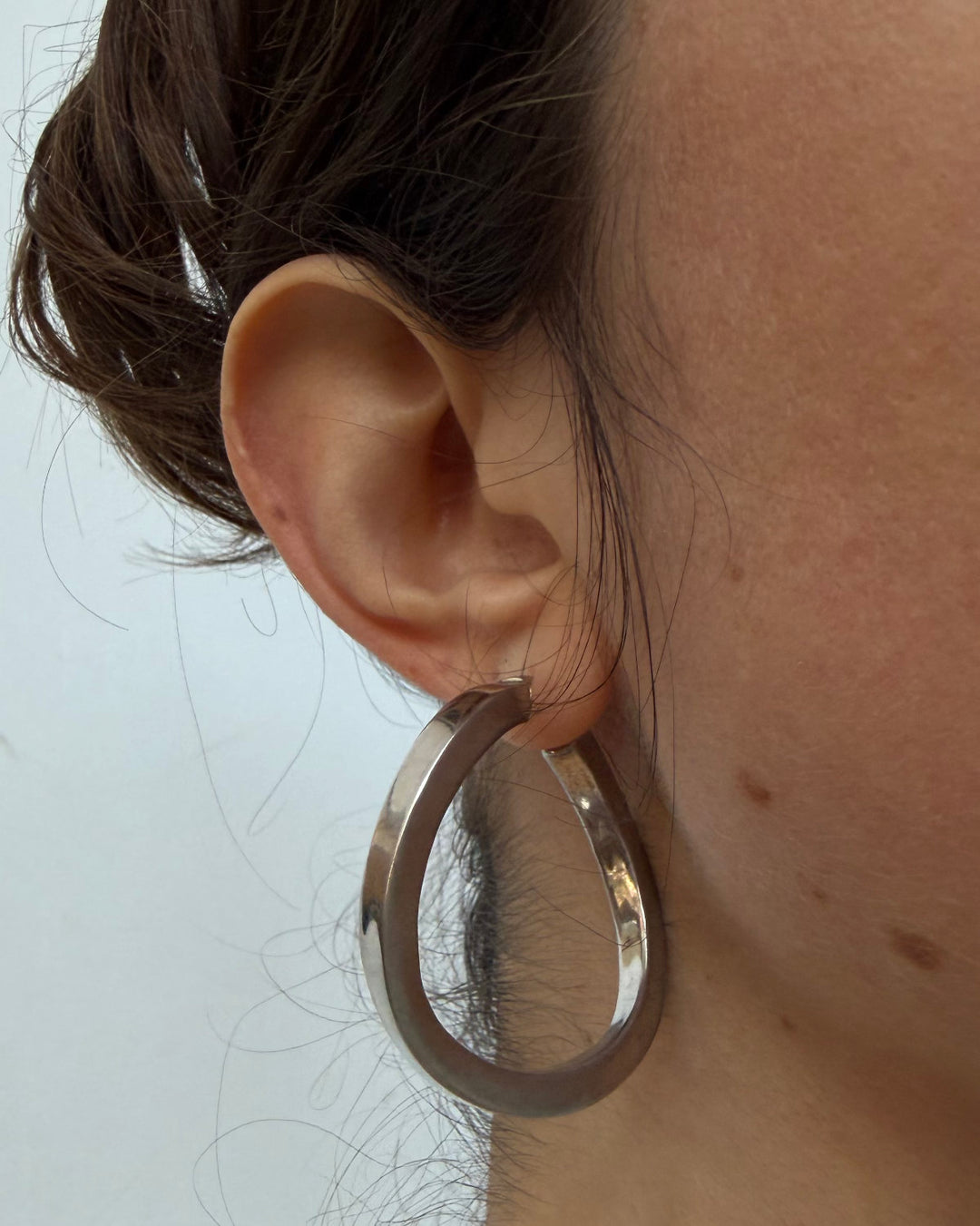 WAVY SQUARED HOOPS