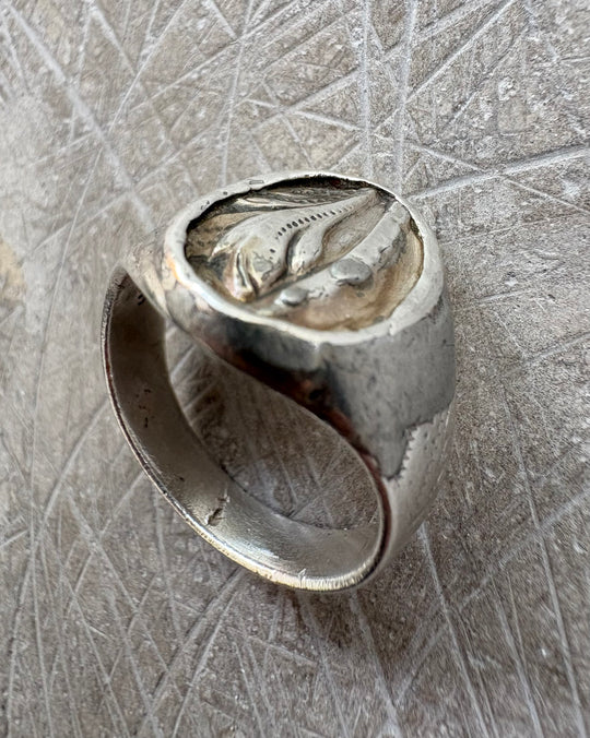 ANTIQUE TULIP SIGNET RING