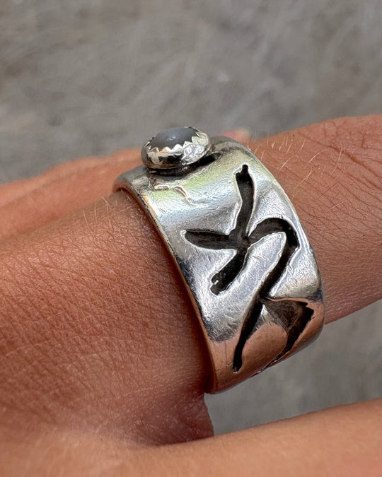 ANGELITE BAND RING
