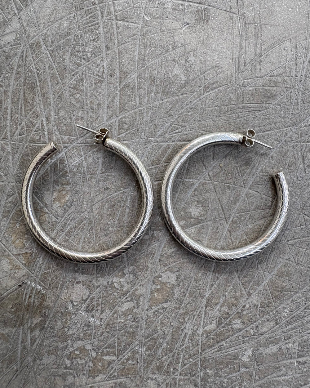 ROPE LARGE HOOPS