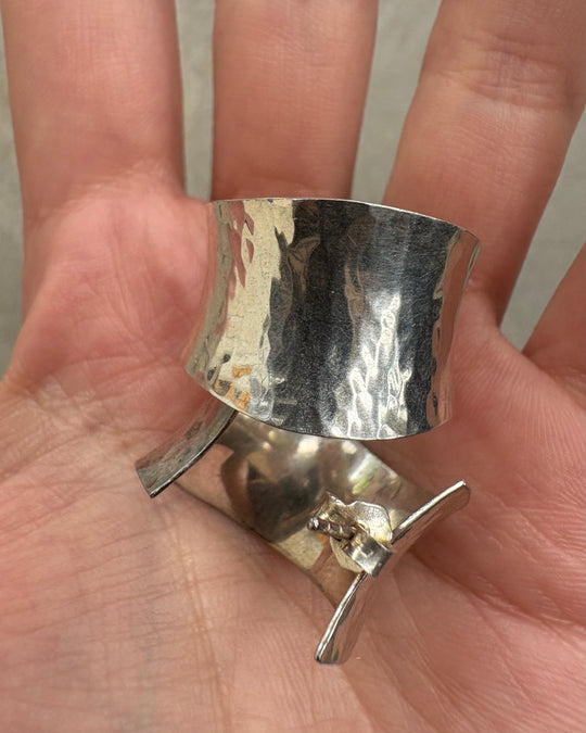 HAMMERED SMALL FLAT HOOPS