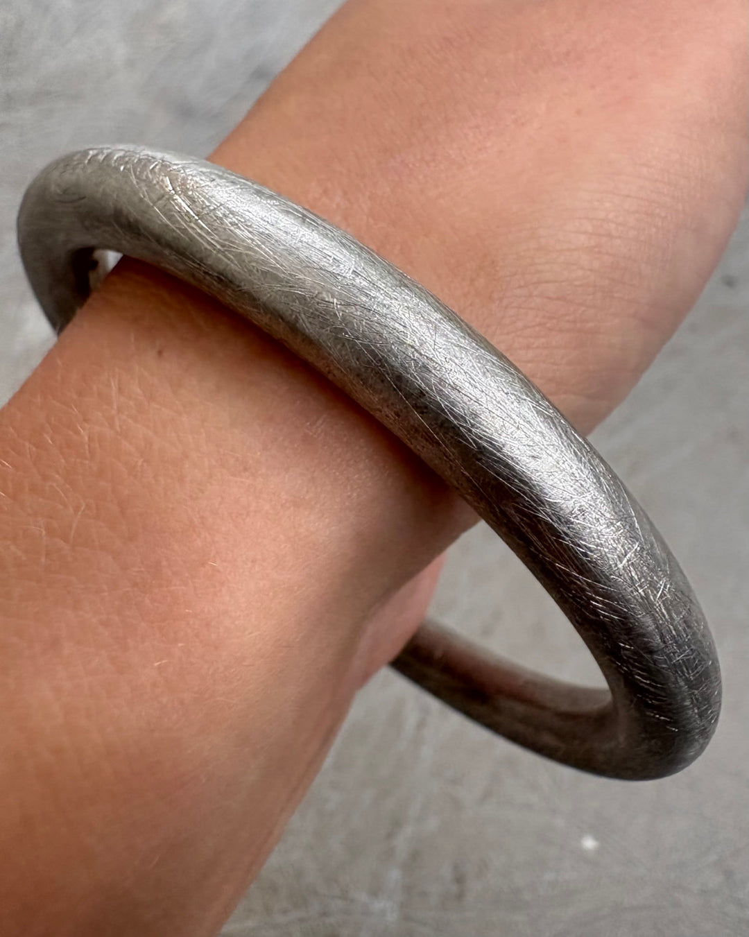 RAW CIRCLE BANGLE