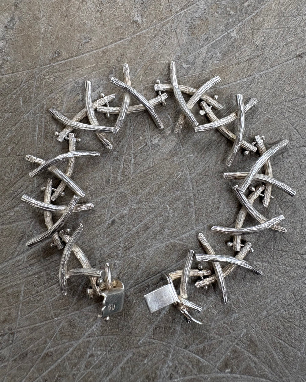 WOODEN LINK BRACELET