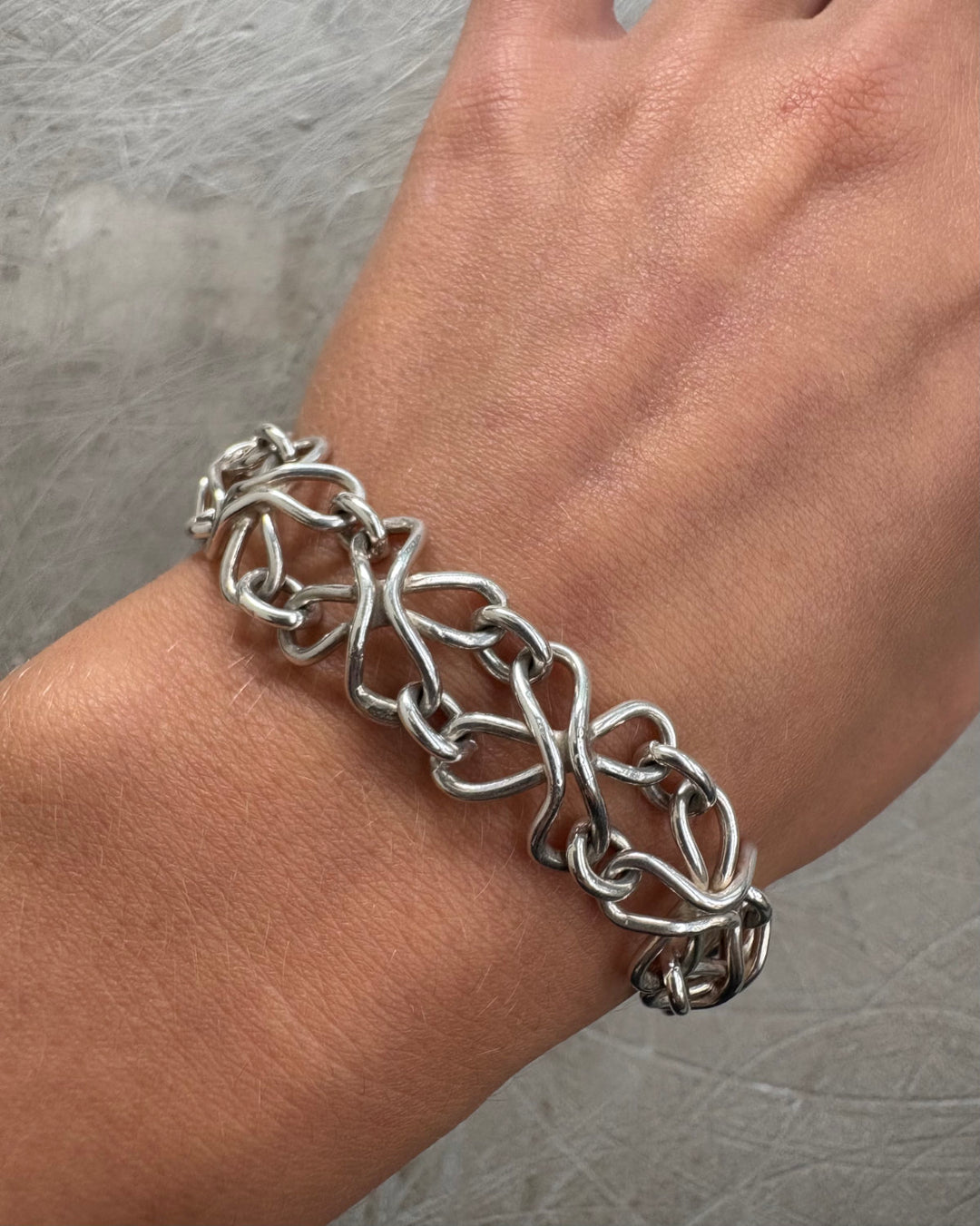 ABSTRACT FLOWER BRACELET