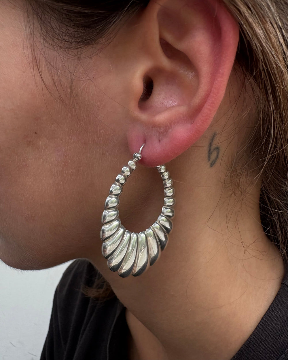 RIBBED FLAT HOOPS