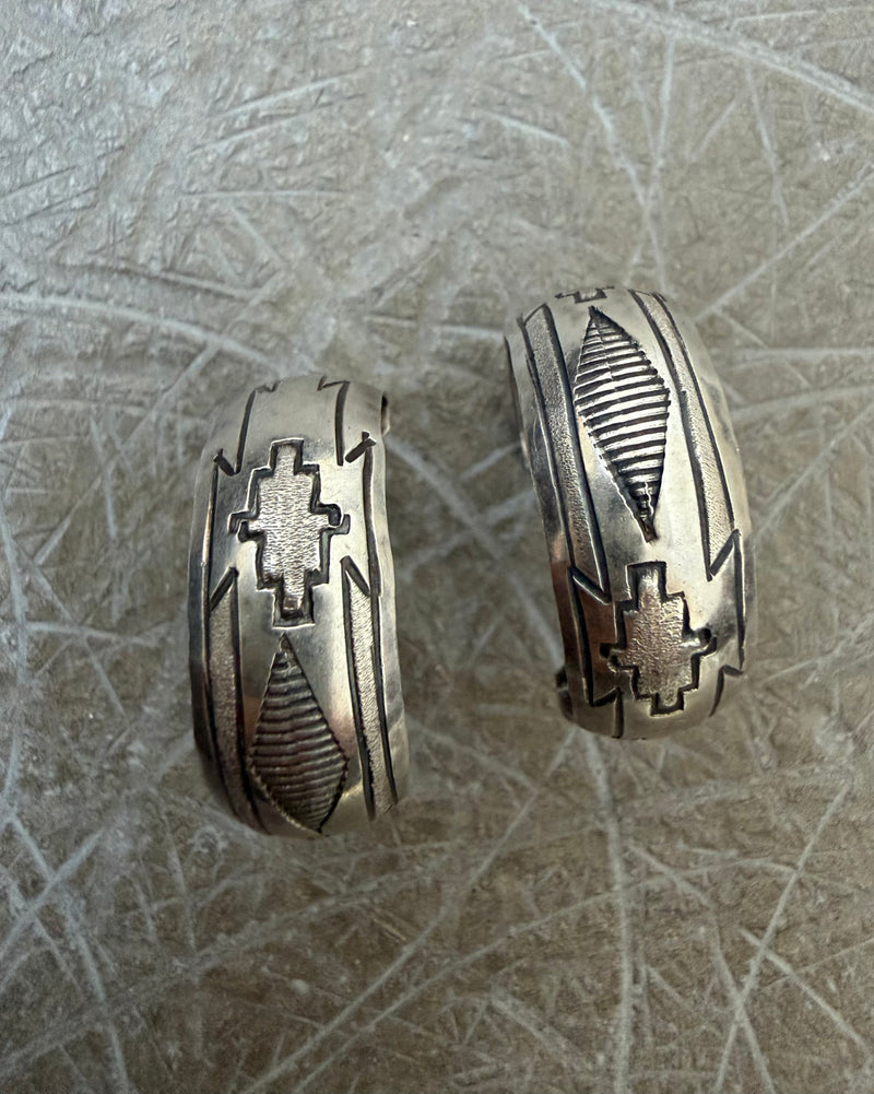 GEOMETRIC ENGRAVED HOOPS