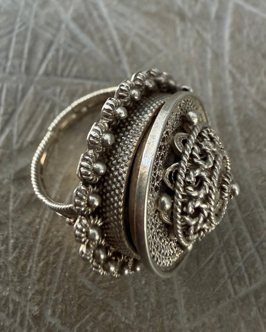 SECRET COMPARTMENT RING
