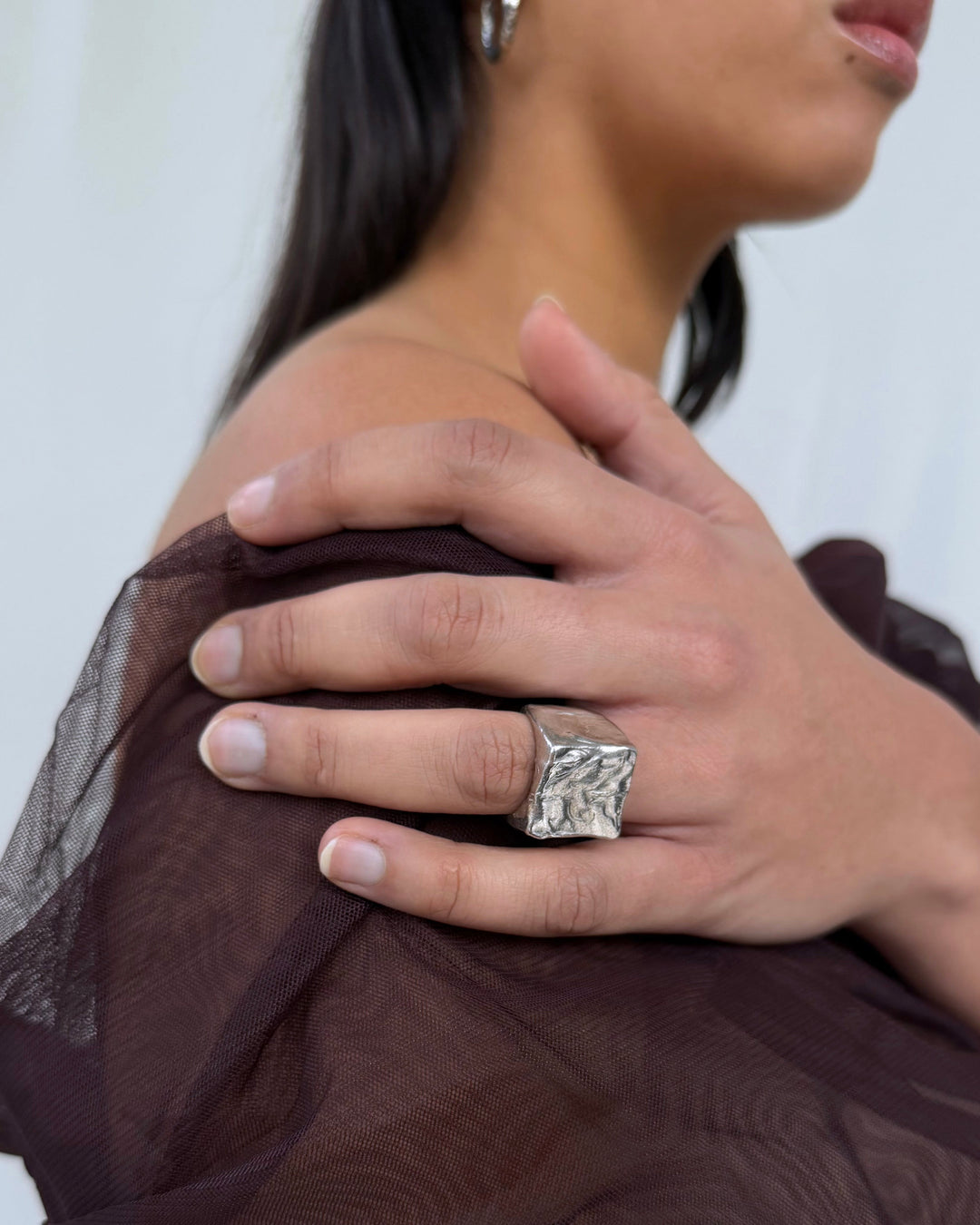 MOLTEN SIGNET RING