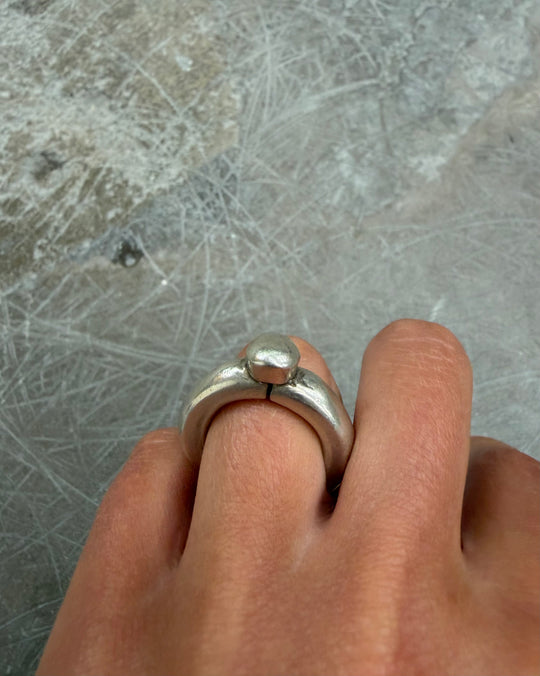 PRIMITIVE SOLITAIRE RING