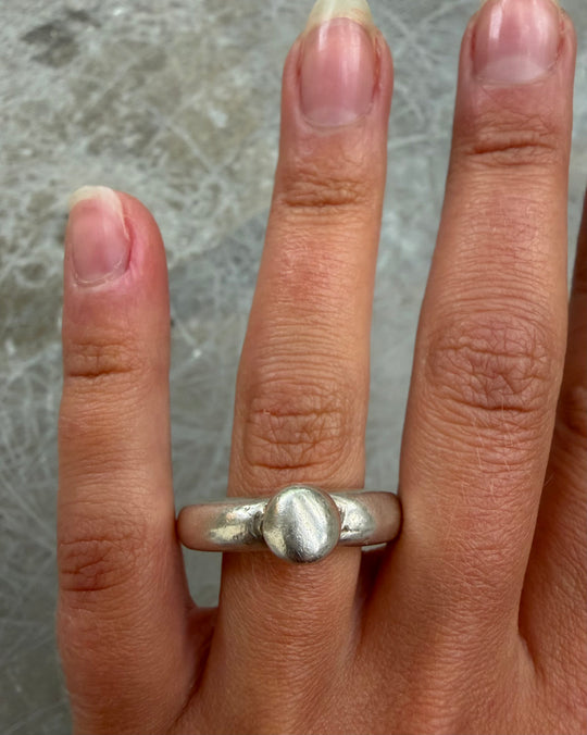 PRIMITIVE SOLITAIRE RING