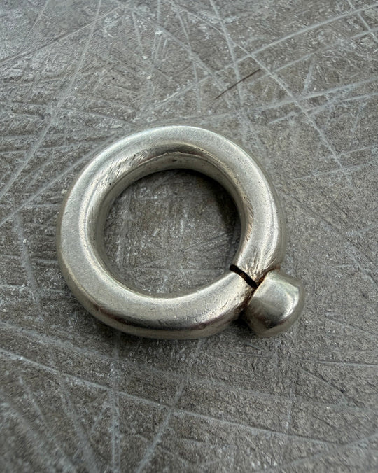 PRIMITIVE SOLITAIRE RING