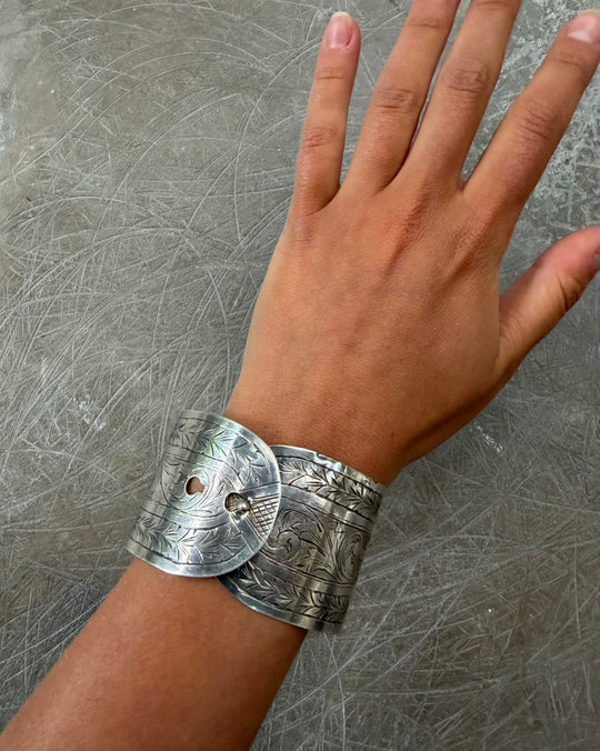 ENGRAVED TAPESTRY CUFF
