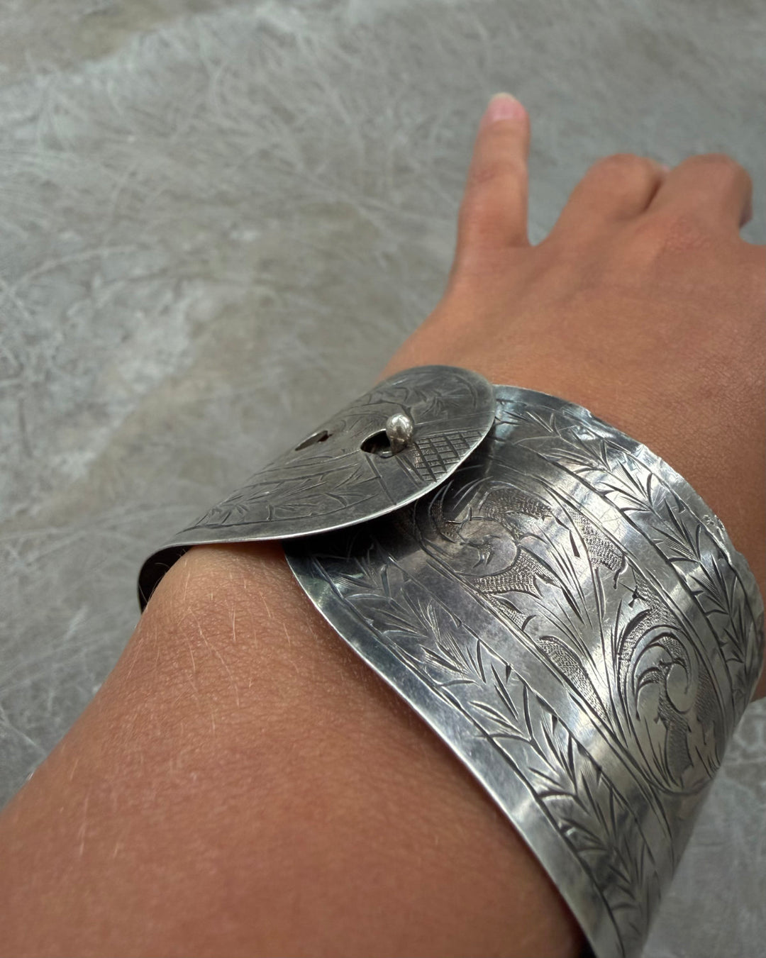 ENGRAVED TAPESTRY CUFF