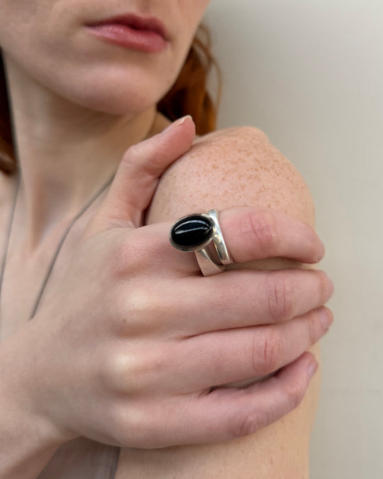 ONYX RING