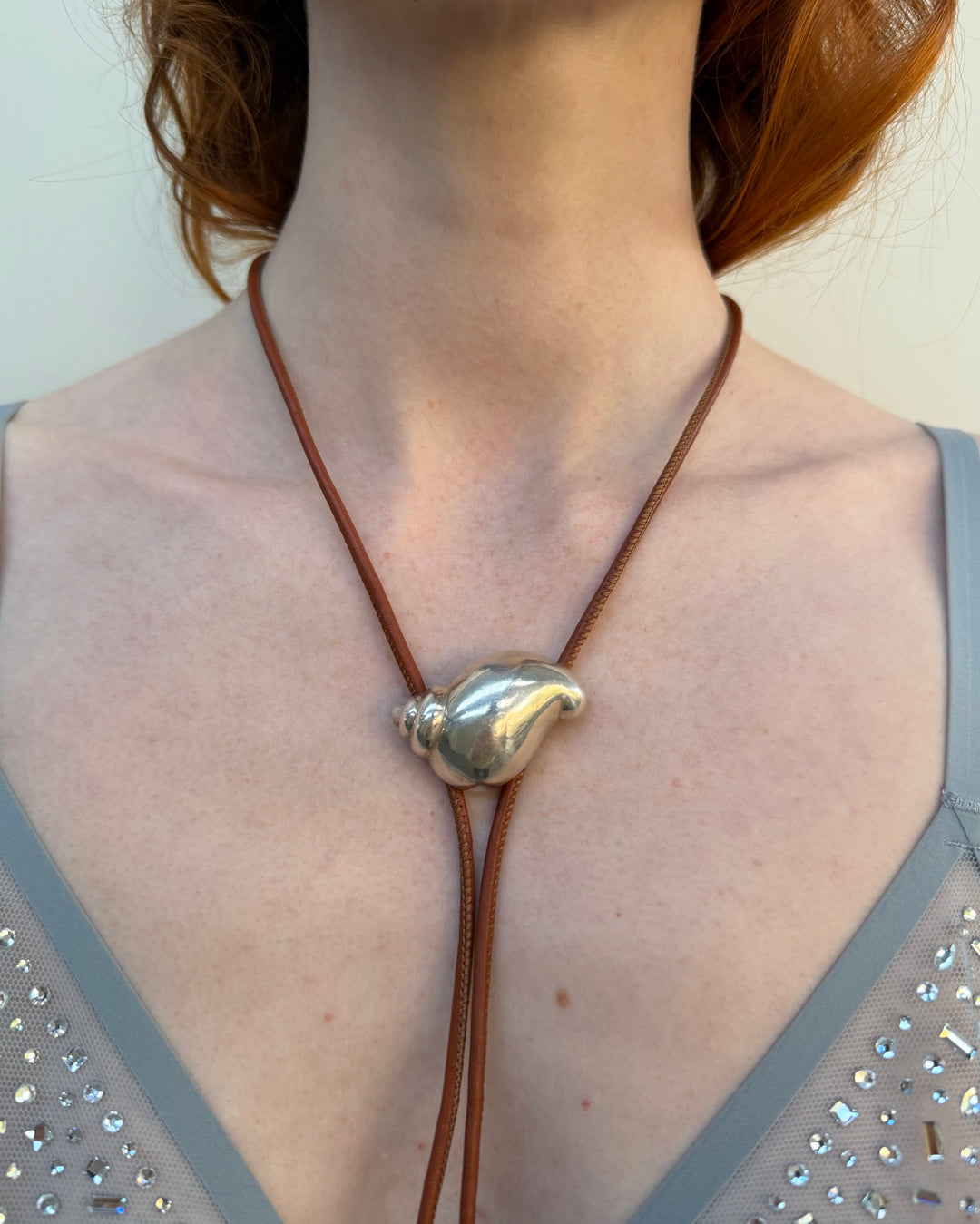 SHELL BOLO TIE