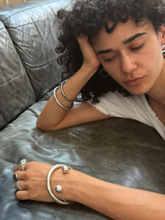 POLISHED CIRCLE BANGLE