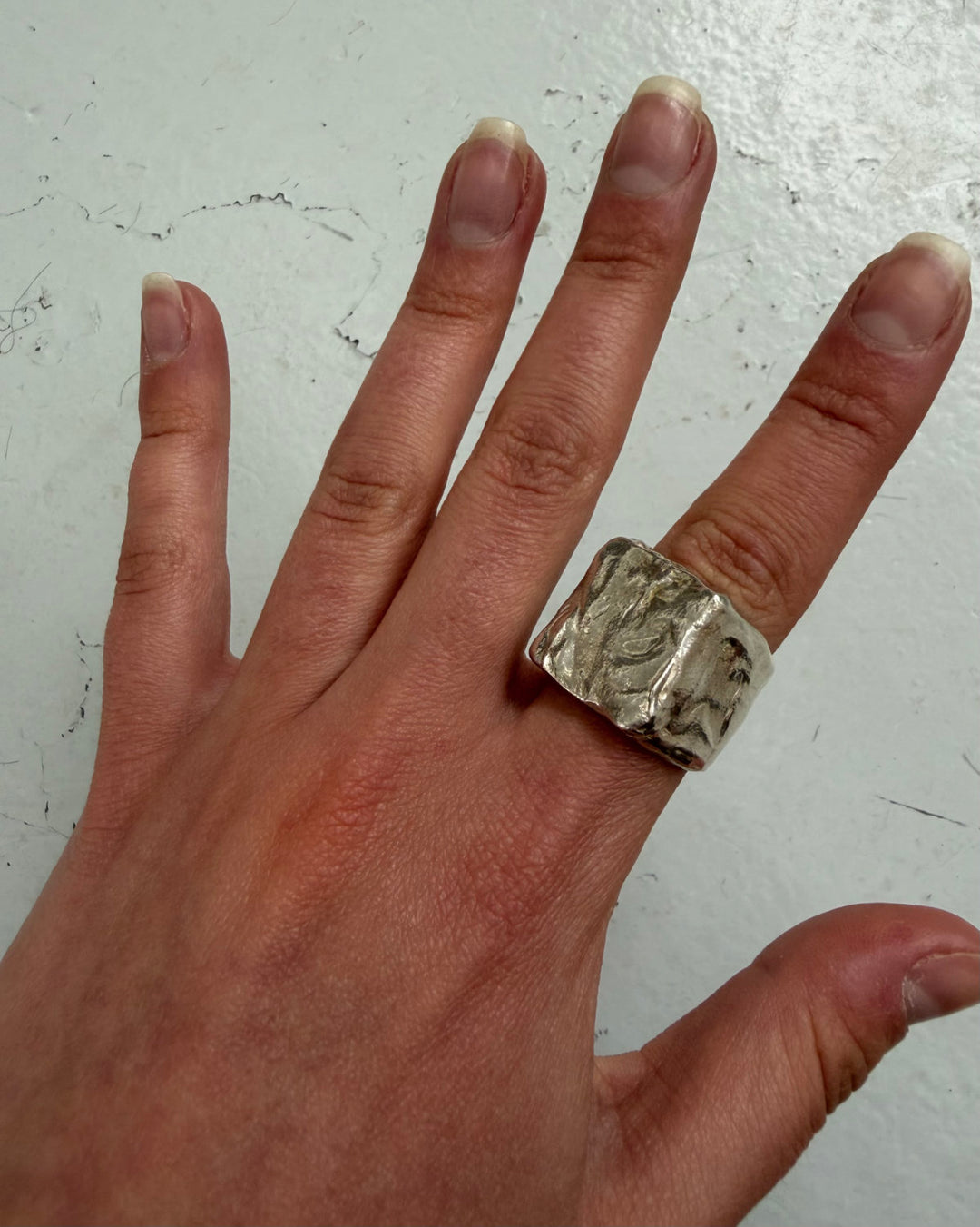 MOLTEN SIGNET RING