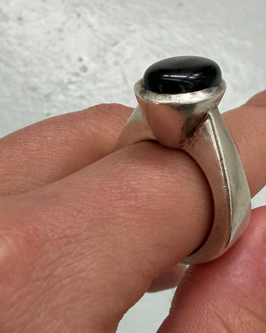 ONYX RING
