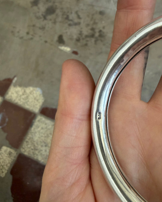POLISHED CIRCLE BANGLE