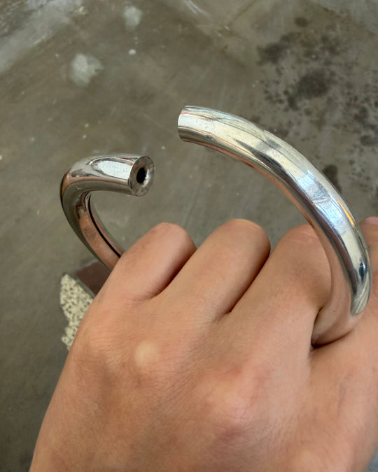POLISHED CIRCLE BANGLE