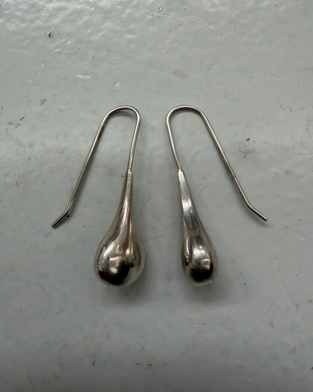 DROP EARRINGS