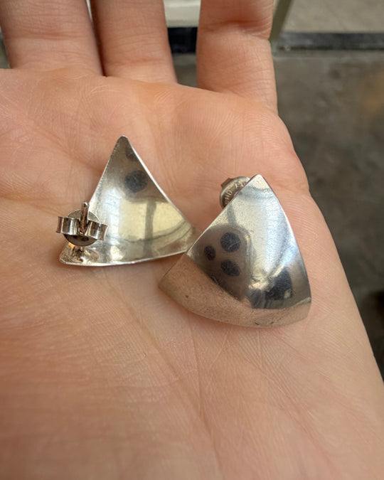DOMED TRIANGULAR STUDS