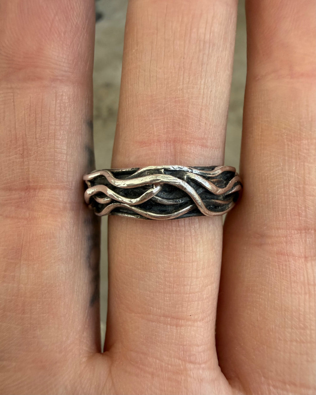 LIANA BAND RING