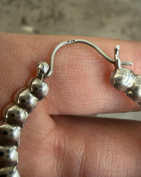 RIBBED FLAT HOOPS