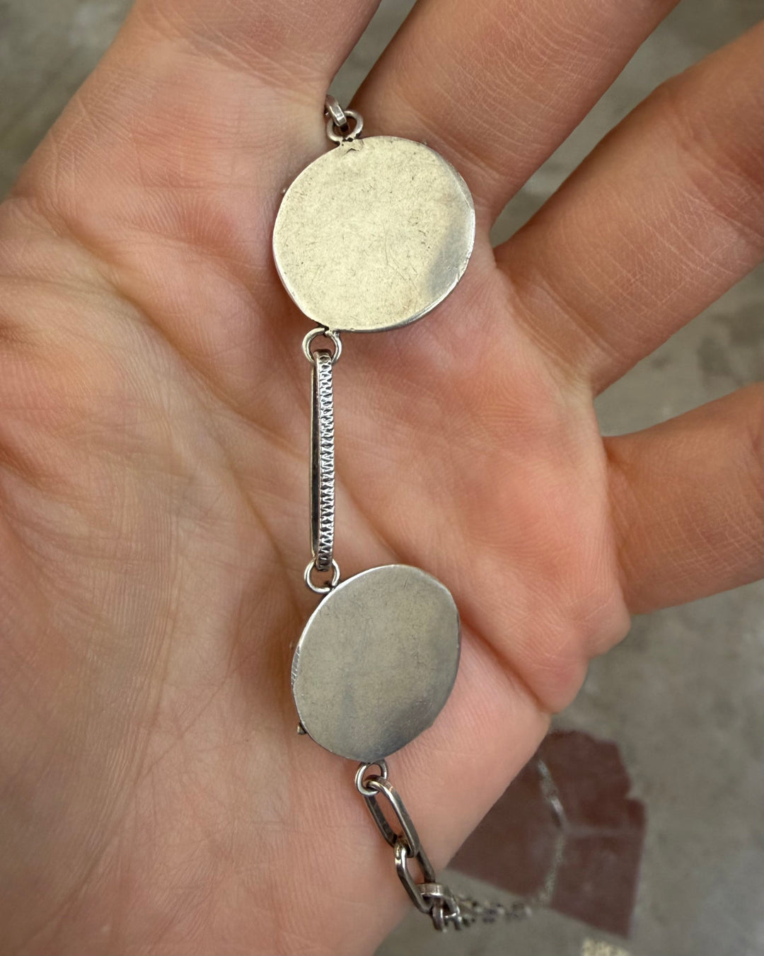 AMBER EYES NECKLACE