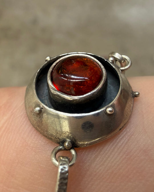 AMBER EYES NECKLACE