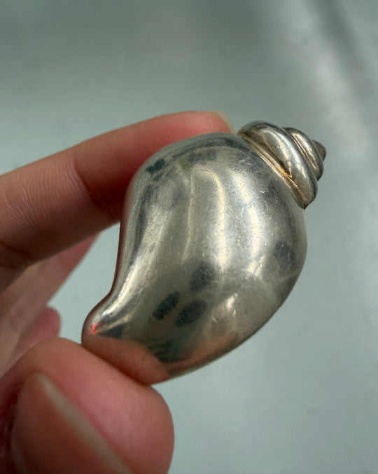 SHELL FORM BROOCH