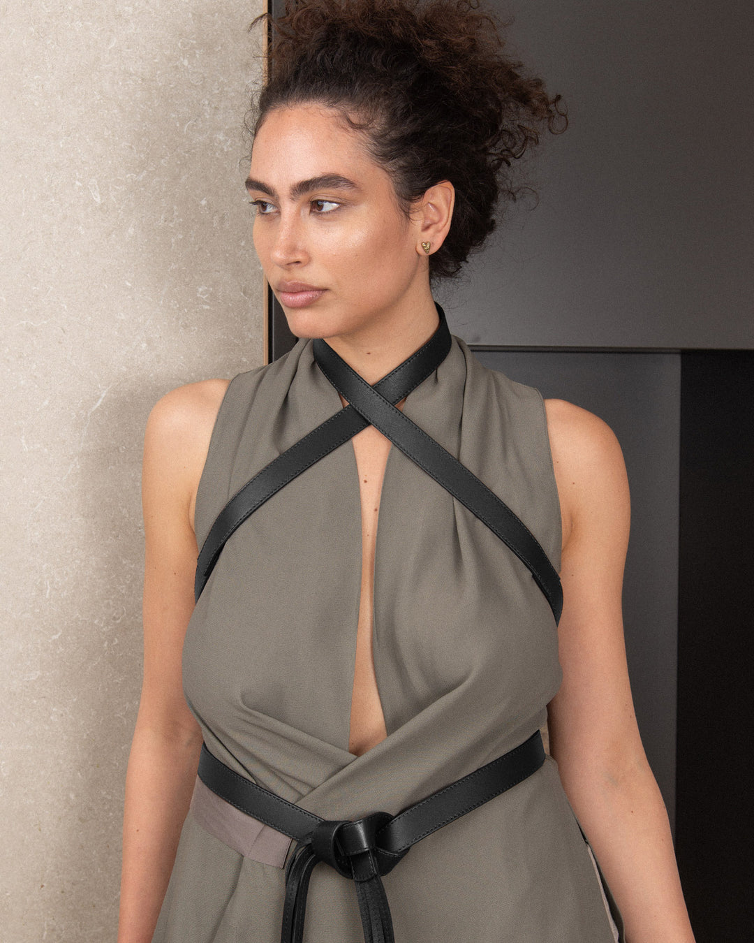 Versatile harness black belt 