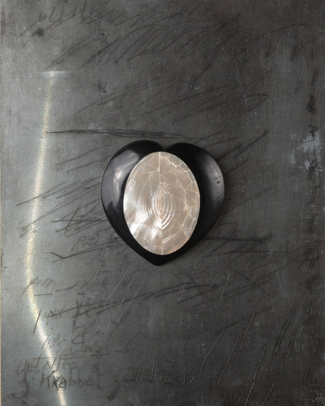NOIR HEART NECKLACE