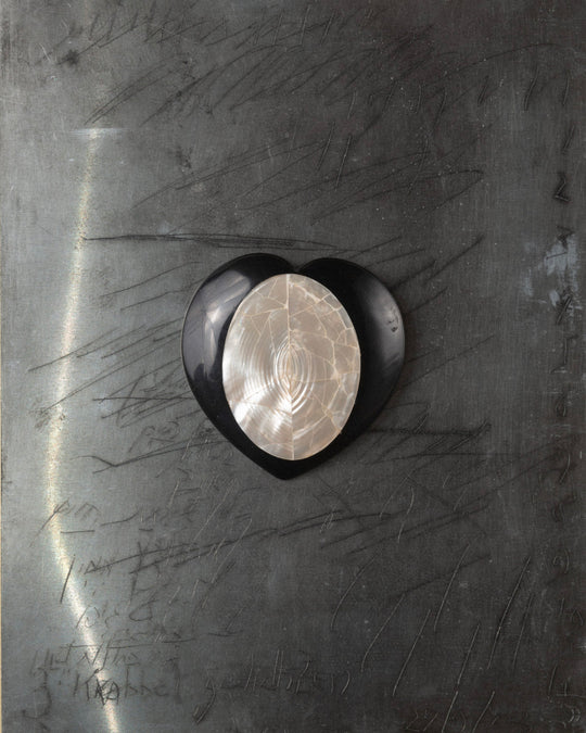 NOIR HEART NECKLACE
