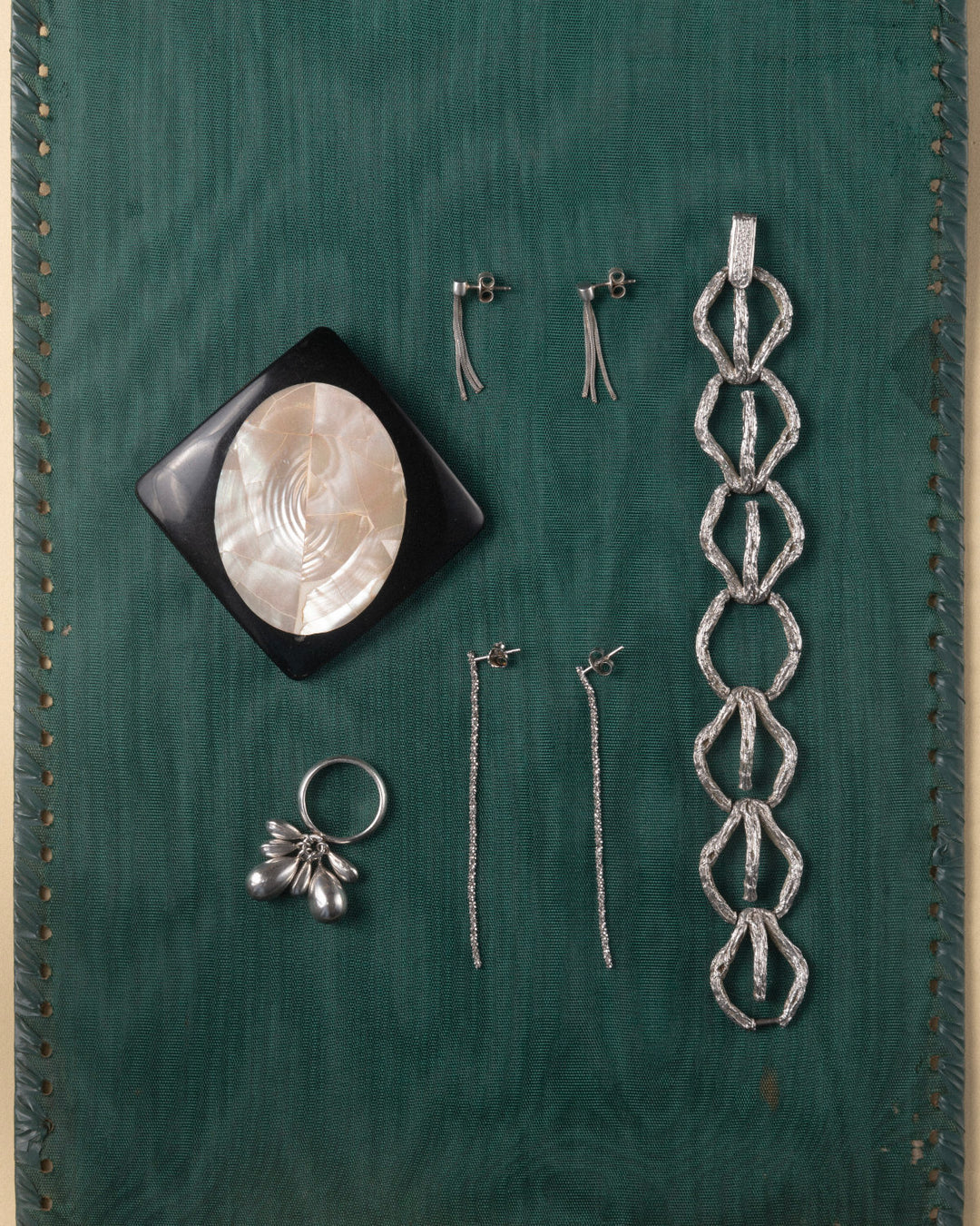 ECLIPSE NECKLACE
