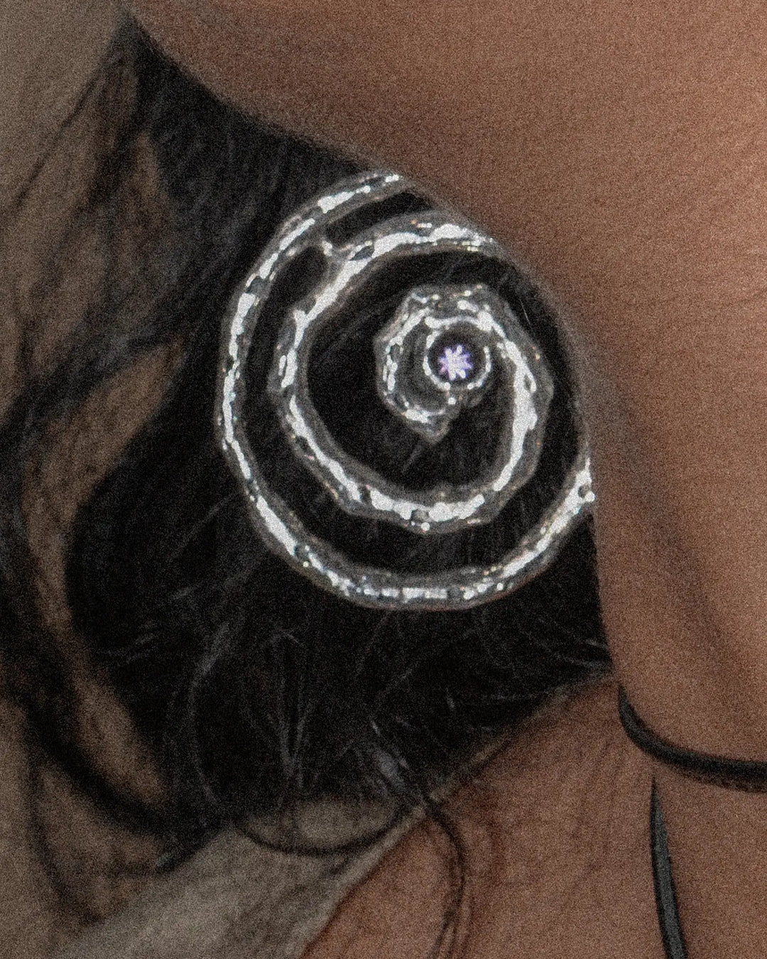 shimmering and detailed texture of the hoops