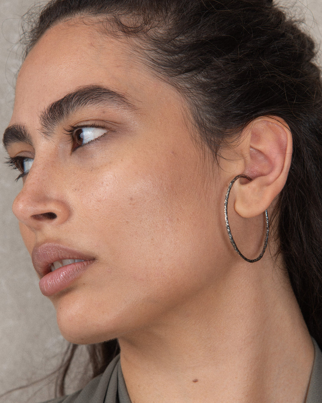 ENOKI SINGLE EAR CUFF SILVER on model